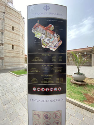 ThP 230602 Israël - Nazareth - De Kerk van de Annunciatie - Info en verboden.