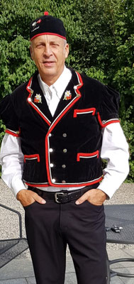 Motto Volklore, Dirndl..
