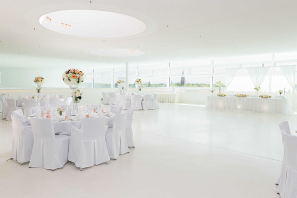 Skylobby Gütersloh Tischdekoration durch Elena Betger 