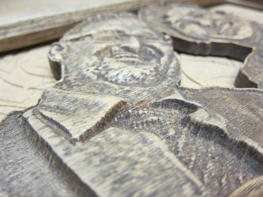 Bild in Holz eingearbeitet / kreativ-fraesen.de