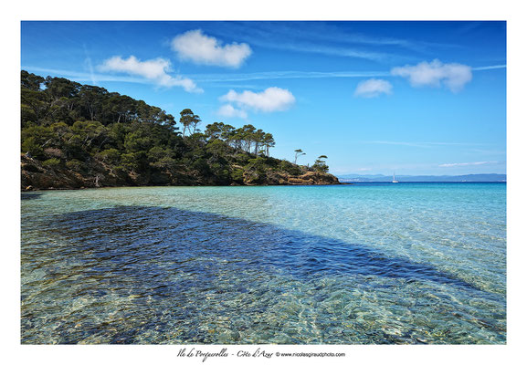 Plage Notre Dame - île de Porquerolles - Côte d'Azur © Nicolas GIRAUD