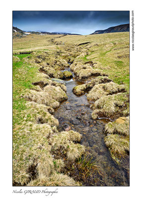 Fontaine Salée - P.N.R. des Monts Auvergne © Nicolas GIRAUD