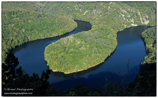 Méandre de la Sioule - P.N.R. des Monts Auvergne © Nicolas GIRAUD