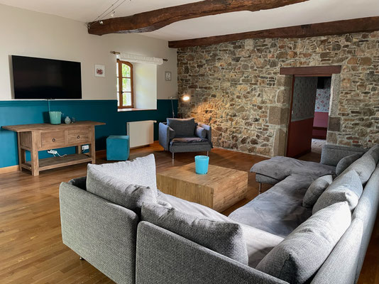 Das Wohnzimmer in der Longère sur les Dunes in Biville in der Normandie.
