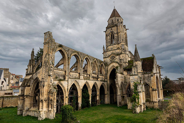 Ruine der Église Saint-Étienne-le-Vieux.