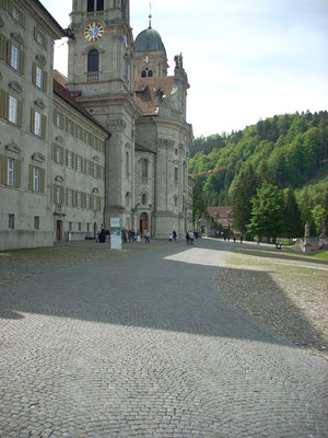 Im Kloster Einsiedeln holte ich mir von Pater Alexander den Stempel für meinen Pilgerpass