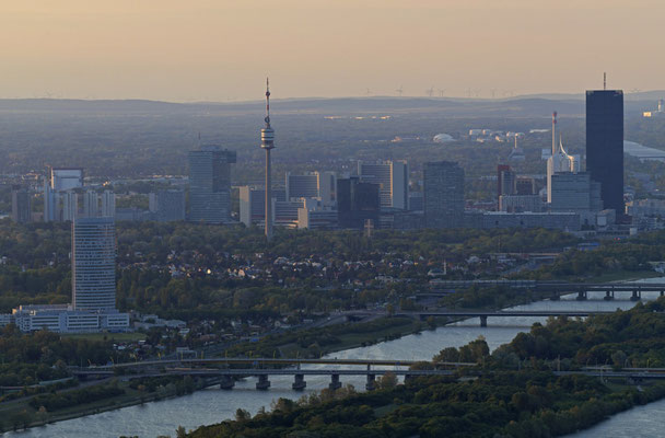 Sonnenaufgang über Wien vom Leopoldsberg