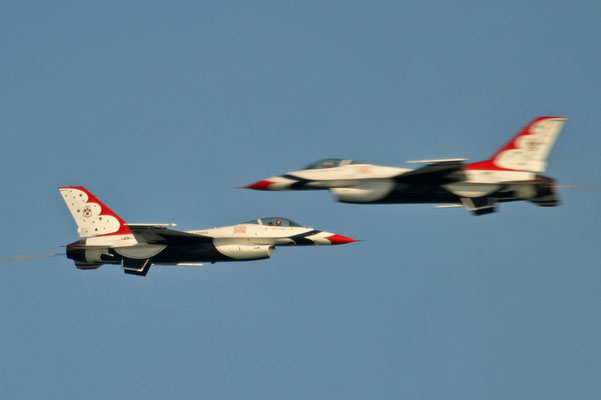 F-16 Fighting Falcon, US Air Force Thunderbirds, Jesolo Air Extreme, 2011