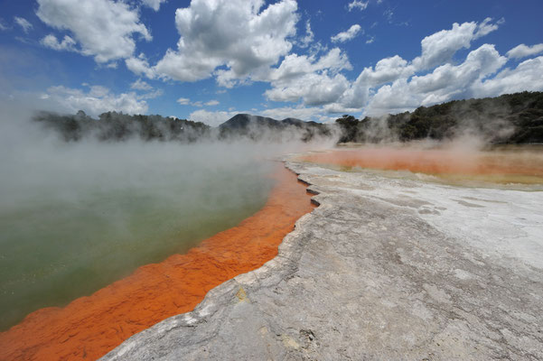 Der Champagne Pool im Waiotapu Thermalgebiet, Neuseeland