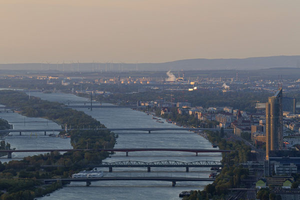 Sonnenaufgang über Wien vom Leopoldsberg