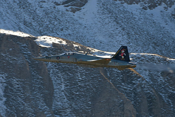F-5 Tiger II, Fliegerschießen Axalp, Schweiz 2017 - Nikon D800 / Nikkor 200-500/5.6