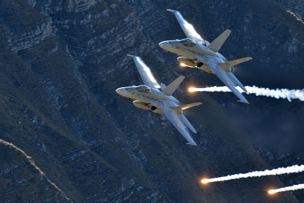 F/A-18 Hornet, Fliegerschießen Axalp, Schweiz 2017 - Nikon D800 / Nikkor 200-500/5.6