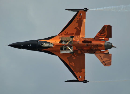 F-16 Dutch Demo Team, Airpower, Zeltweg 2011