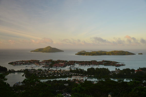 Eden Island mit Sainte Anne und Île au Cerf im Hintergrund, Mahé
