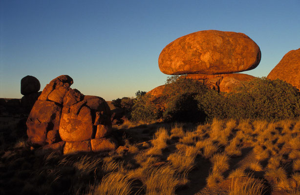 Die Devil´s Marbles ("Murmeln des Teufels"), Northern Territory, Australien
