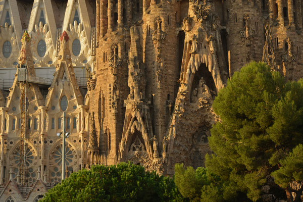Sagrada Familia, Geburtsfassade