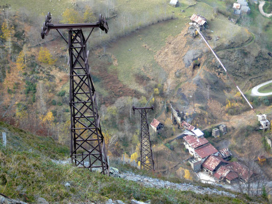 Descente du câble de Bulard vers le Bocard