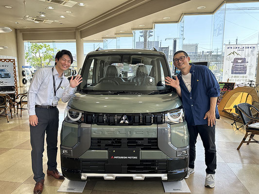 富山のカーディーラーのマンガチラシのお客様