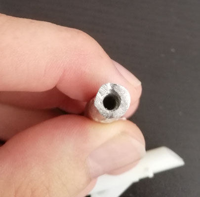 Haken nach dem Feilen und Aufbohren