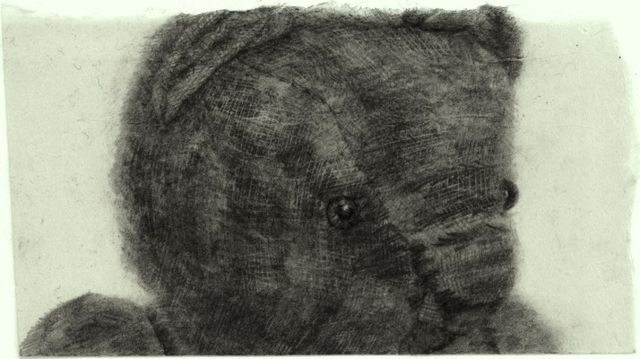 Stuffed Animal / ぬいぐるみ　Pencil on paper　100×180mm　2024