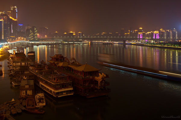 Letzter Abend in Chongqing: Der Jialing Fluss bei Nacht