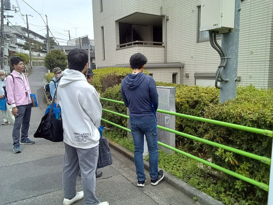 尾﨑士郎・宇野千代 解説板