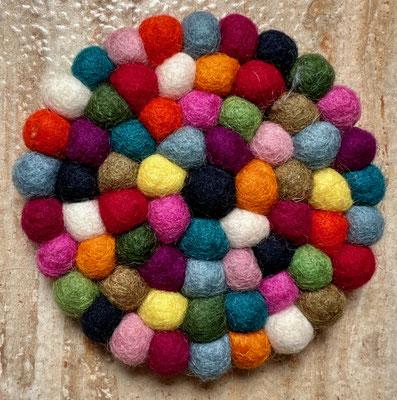 Durchmesser 10 cm für Tassen und Vasen, bunt, Preis 18,00 €