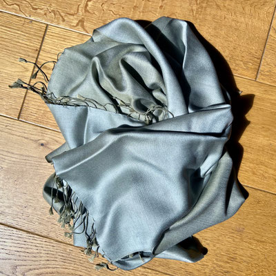 17. warm Grau + pastell Olive