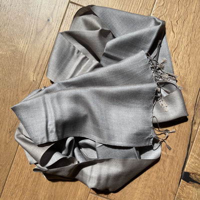 13. Warmes Grau + Sand