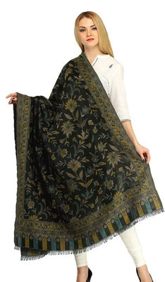 14. gewobenes Blumenmuster, schwarz/moos-gold, Wolle, 109cm x 225 cm, 75,00 €