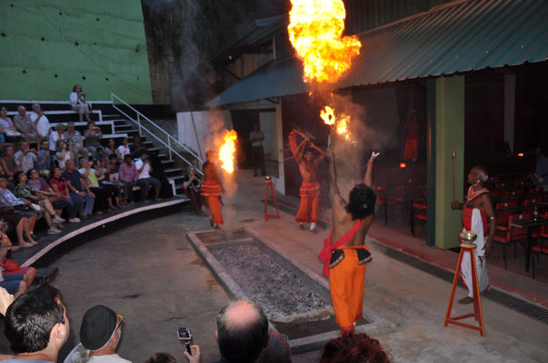 Feuerlauf Tempeltänzer, Kandy
