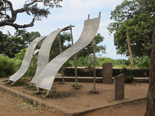 Skulpturen zur Erinnerung an den Tsunami, Yala Nationalpark