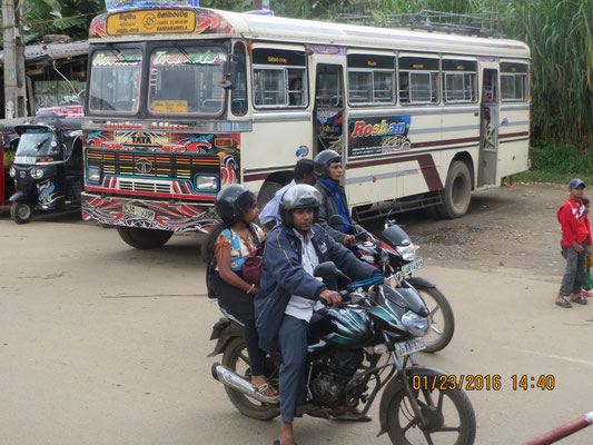 Bahnübergang in Sri Lanka