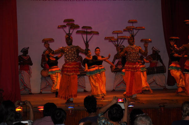 Tempeltänzer in Kandy