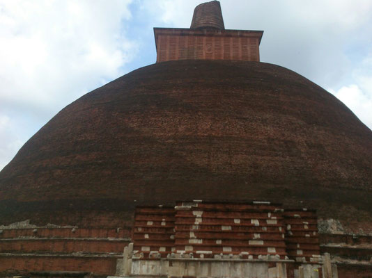 Dagoba in Pollonaruwa
