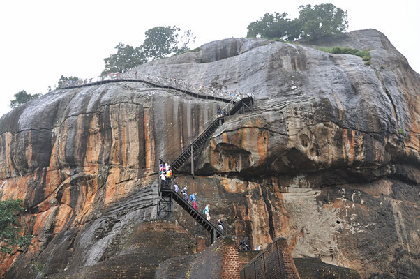 Aufstieg auf den Löwenfelsen