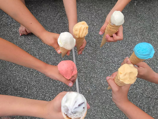 Der Eiswagen an der Steinenbergschule