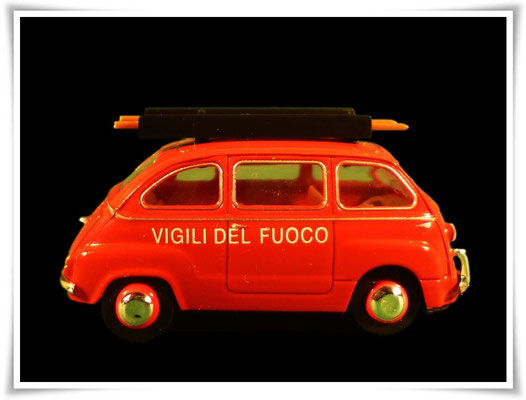 Brekina 1:87 - FIAT 600 Multipla Vigili del Fuoco - Serie Top Decoration n°22461