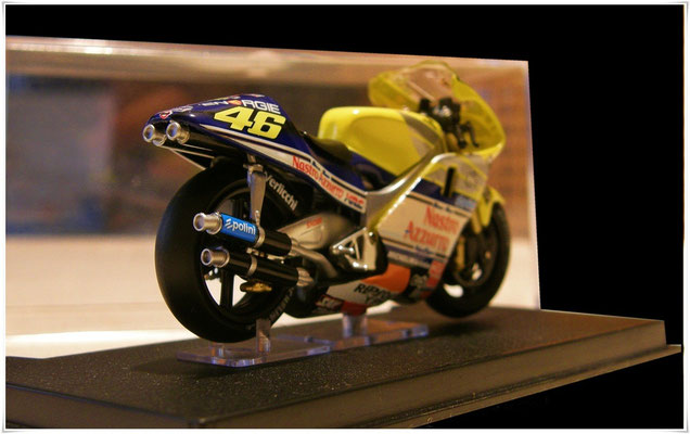 1:24 - Honda NSR 500 - 2001 - Valentino Rossi