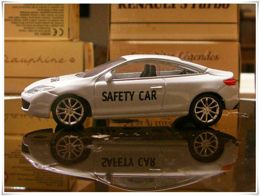 Renault Laguna Coupè Safety Car