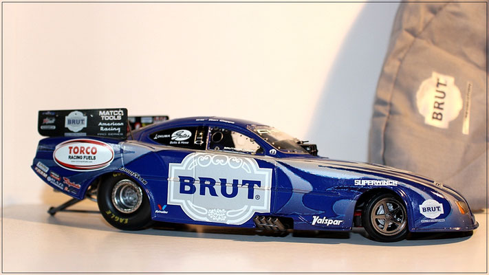 RC2 1:24 - Dodge Charger NHRA Ron Capps 2006