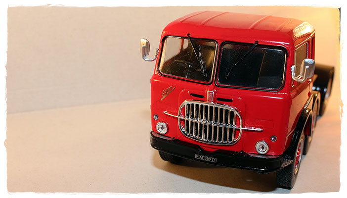 IXO 1:43 - Serie Truck Cabs cod. TR027 - FIAT 690 T1