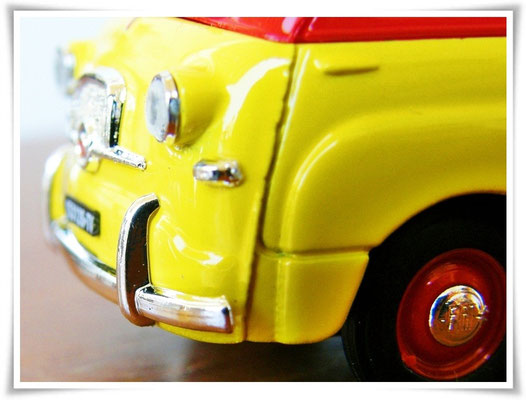 Brumm 1:43 - FIAT 600 Multipla 1956 - BC04 Serie Brico OK! "Brico Imbianchino"