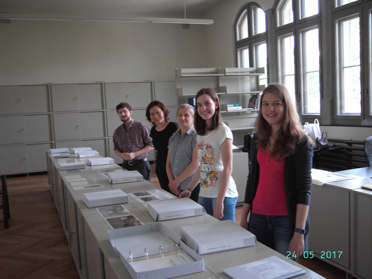 Library of the National Museum. Dominik Sievi (Outgoing 2015), Hannie Riley and Jolanta Lebioda (Incoming 2016), Olivia Pirolt and Karin Voser (Outgoing 2016)