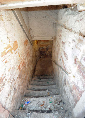 © Heiberger Abgang zum ersten Keller