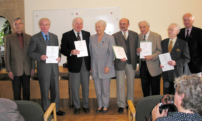 Foto 2006: Herr Wildemann erhielt zahlreiche Auszeichnung, z.B. Ehrenmitgliedschaft im Verein „Badische Heimat“ (25.07.2005), Ehrennadel des Arbeitskreises „Heimatpflege“ (23.05.2006). Hier mit Sieglinde Hämmerle.