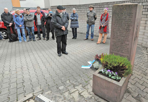 Bürgermeistervertreter Scherer beim Gedenken