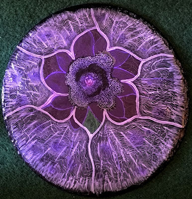 Eisblumen - Kunstwerk auf Stein