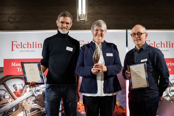 Gruppenbild mit den drei Erstplatzierten (v.l. Rolf Leuthold, Karin Wiebalck-Zahn, Michael Renggli)