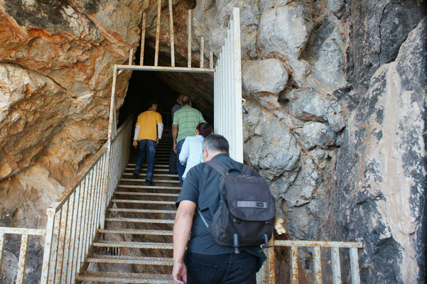 Eingang zur Höhle